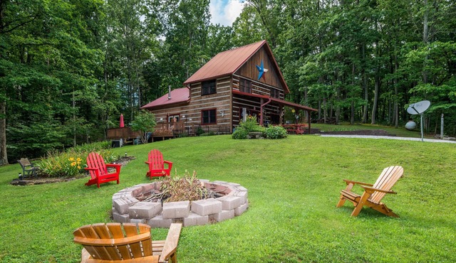 Trailside Cabin | Walk to MTB Trails, Hot Tub & Game Room 3BR, 2BA