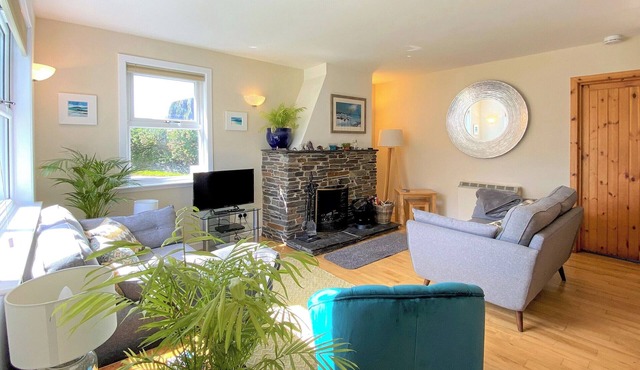 Tramway Cottages - Rockpool Cottage