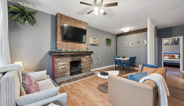 Tranquil 2-bedroom 1 Bath 4 Beds Apartment with AC in Bloomfield