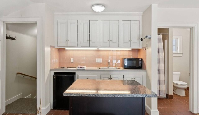 Tranquil Executive Studio 10 Min Outside Portland