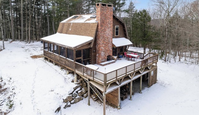 Tranquil Retreat 6-BR Total in the Berkshires