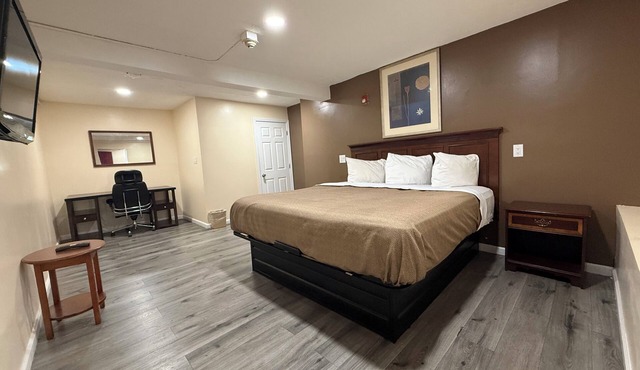 Travelers Motor Lodge