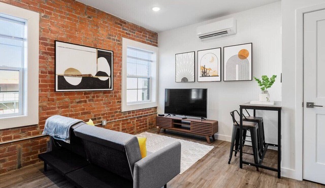 Trendy Loft Escape with Pool Table Bring Your Pets