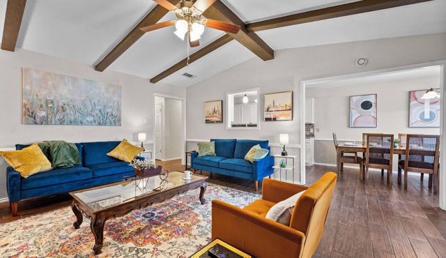 TTU Gem w/Fireplace & Comfort