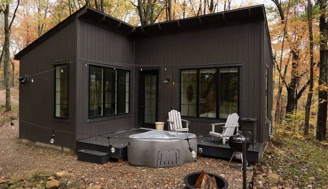 Twilight Point | Hocking Hills, Modern Romance