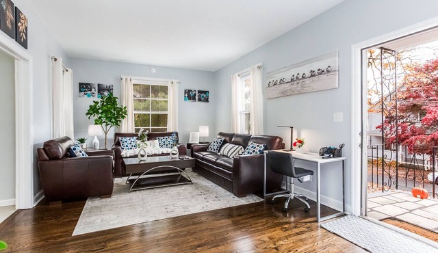 TWO BEDROOM APARTMENT ON FIRST FLOOR ON A DUPLEX