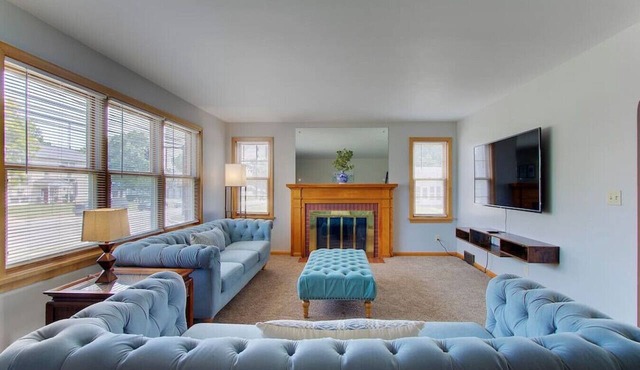 Two Bedroom King Suite near Hall of Fame w/Garage