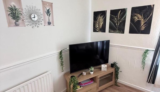 Two Bedrooms House Contractor Stay Free Parking Near City Centre