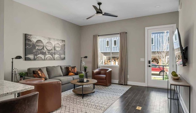 Two Luxury Homes Side-by-Side Sleeps 24
