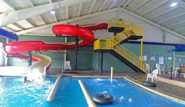 Two Queen Beds w/Lake View | Free Breakfast | Pool & Lake Access | Near Park