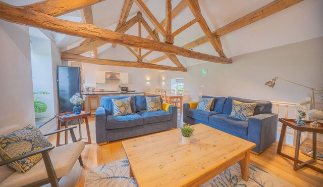 Unique barn conversion, sleeps up to 6 in 3 bedrooms, near to High Peak Trail.