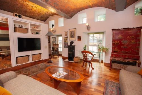 Unique House in Park District