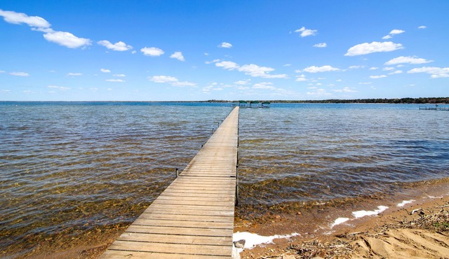 Up North Resort Located on Beautiful Pelican Lake in Nisswa, MN!