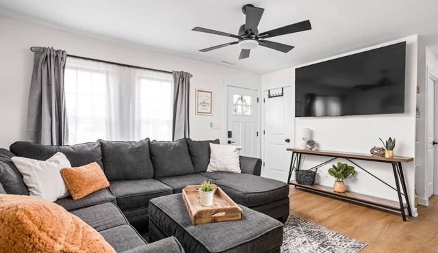 Updated 3BR near Ruoff & Downtown