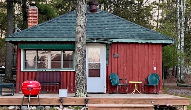 Updated fishing cabin, nature, white deer, peacefulness - a very special place.n