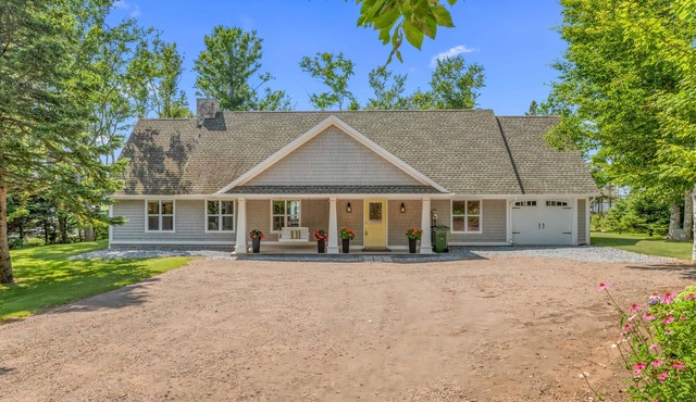 Upscale Cavendish Waterfront Home with Stunning Bay Views and Modern Comfort