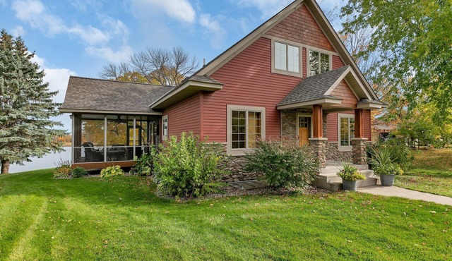 Upscale Lake Home! Pontoon Rental Available
