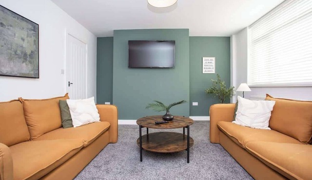 Vacant nests | The Cowpen | 3BR | Parking & Wi-Fi