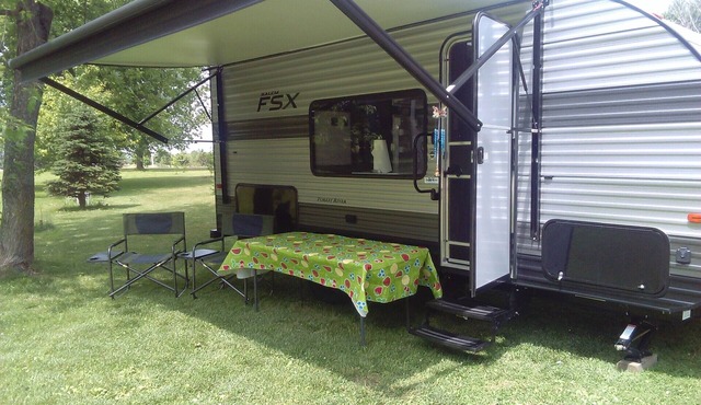 Vacation/Travel Rental-Brand New Camper
