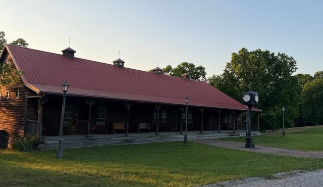 Van Buren Village, Hot Tub, Fire Pit, Hiking, Fishing, Historic