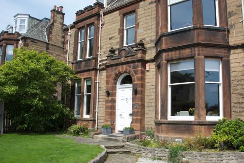 Victorian Villa with parking, Murrayfield-sleeps 5