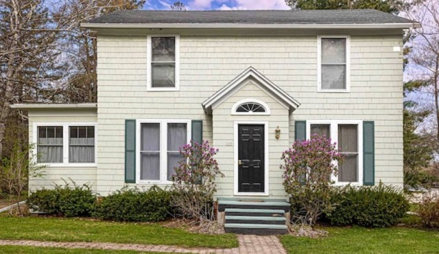 Vintage Green Lake Cottage