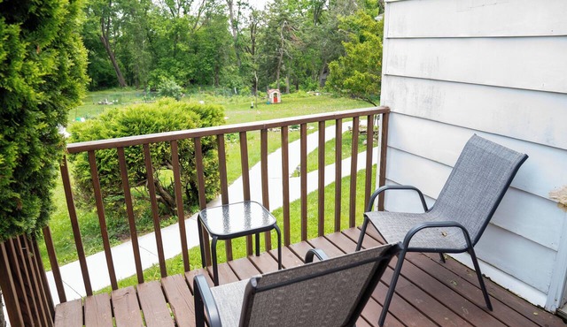 Viola Suite #2 | Quiet 2BR, Lg Yard, 3 Mi to Mayo!