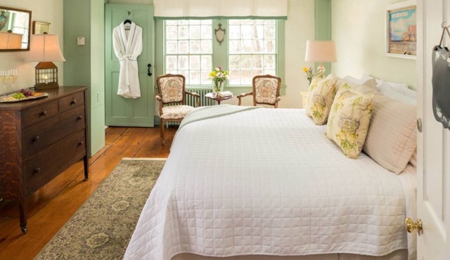 Waldo Emerson Inn