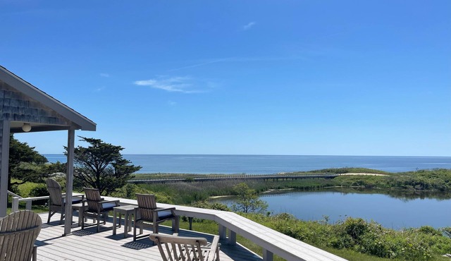 Walk to Beach, Kayak from Backyard Dock, Ocean & Squibnocket Pond Views