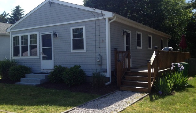 Walk to Greenhill Pond from this three bedroom charming ranch. Includes assoca