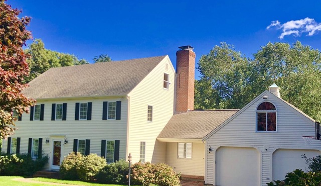 Walk to the Beach, Heated Salt Water Pool, Central AC