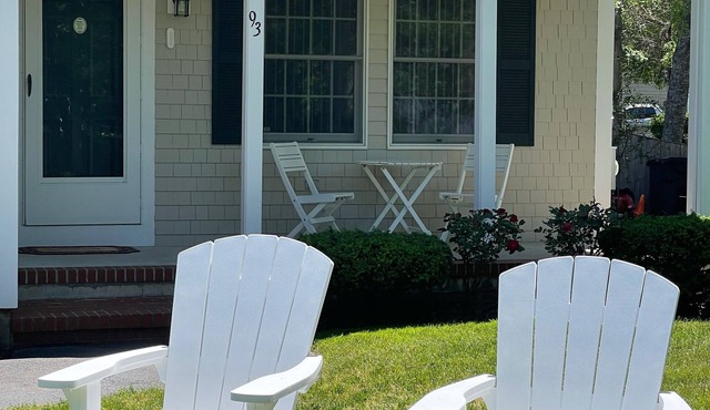 WALK TO THE BEACH LUXURY VACATION CENTRAL AIR, KG BEDS, IDEAL FOR LONG STAYS.