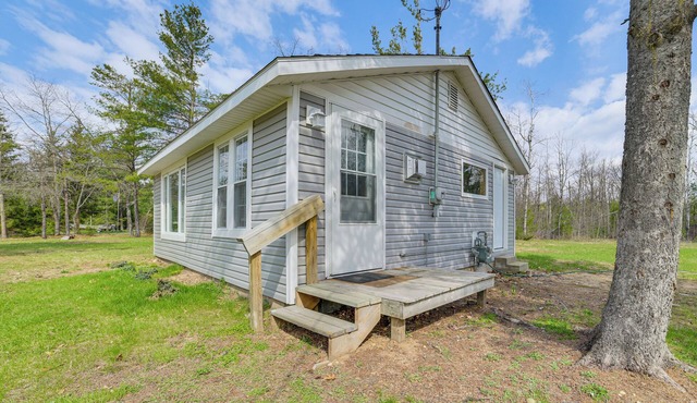 Walk to West Twin Lake: Remote Retreat w/Yard