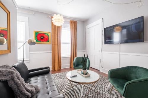 Walkable Downtown Columbus Historic Home, FREE Bikes to use