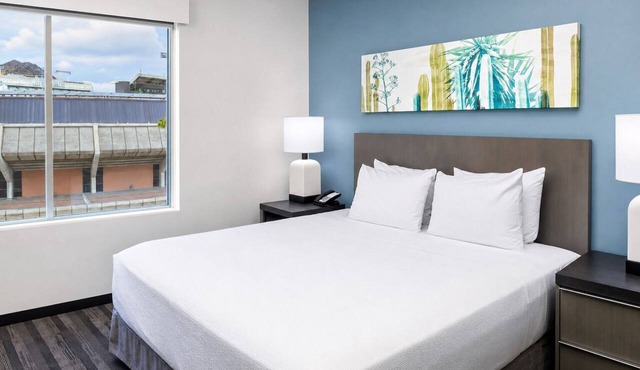 Walkable Tempe Gem – Pool, Gym, Near Trails, Mill Ave & Local Hotspots