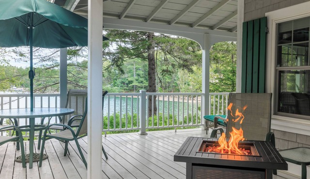 Water's Edge - Waterfront Cottage on Southport - Wrap-Around Porch!