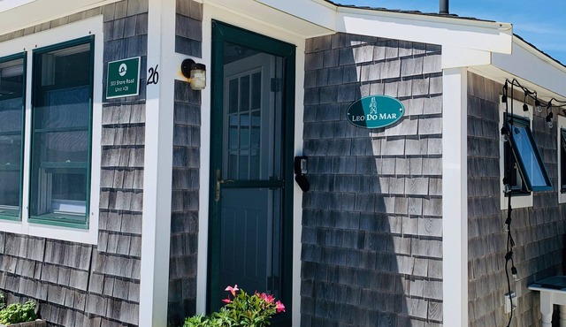 Water View Cottage within Steps to Private Beach