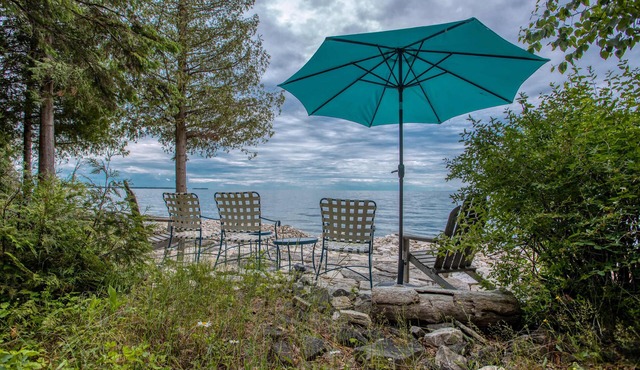 Waterfront, Dog Friendly Sherwood Point