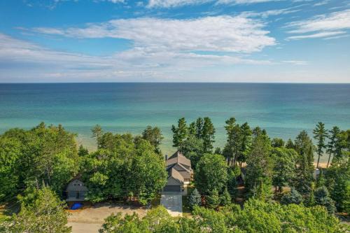 Waterfront Lake Huron Getaway w/Private Beach!