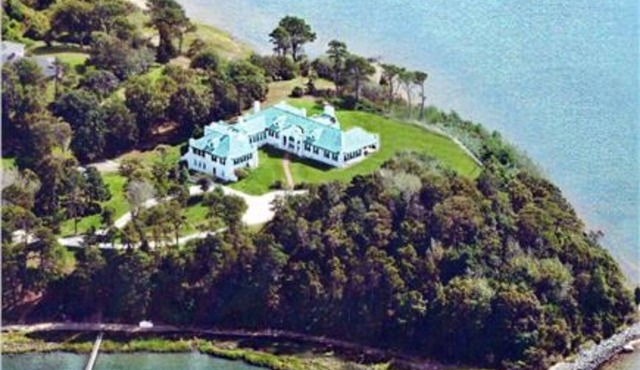 Waterfront. Private beach. Pool. Estate has it all!