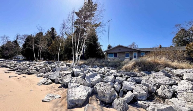Waterfront property + Beach + Internet