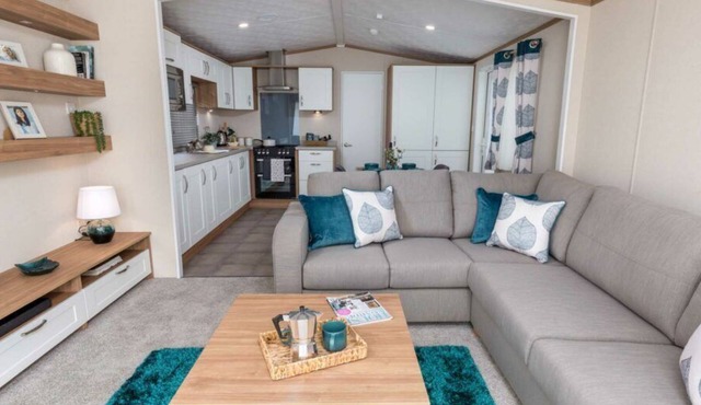 WATERSIDE HAVEN, family friendly in Billing Aquadrome Holiday Park