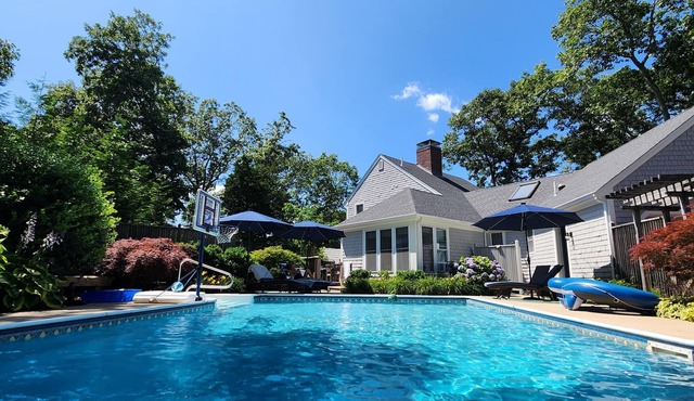 We are back! Exceptional home 3min to bike path,beach,restaurants. Private pool