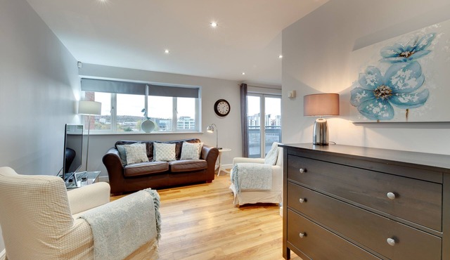 Week2Week Hosted Quayside Apartment