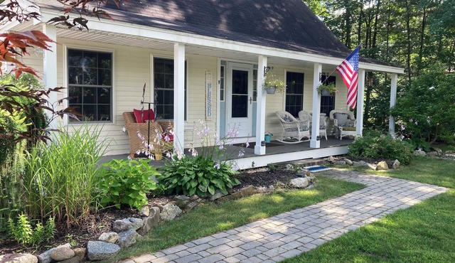 Welcome to Kennebunk! Pristine location, walk to town, kid and dog friendly!