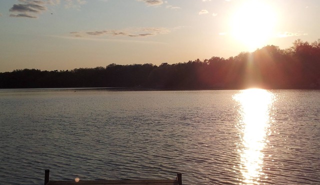 Welcome To The Nut House On Sunfish Lake! Come For The Relaxation Or Adventure!