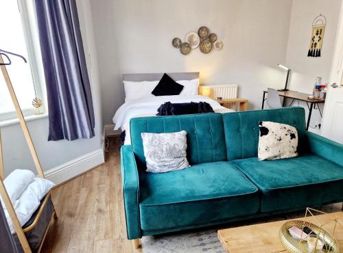 West Beck House Newcastle - Spacious Double Room
