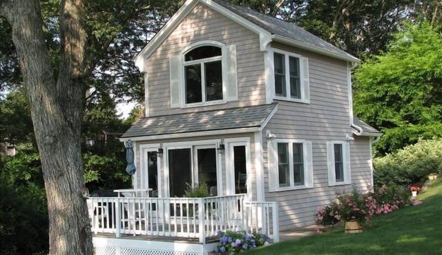 Westport Ma - Beautiful Waterfront Cottage Walk to Vineyard