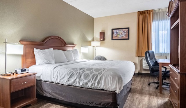 Wexford Inn & Suites