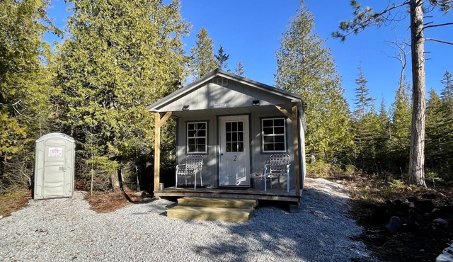 White Birch Cabin - Johnswood Off Grid Cabins on Drummond Island